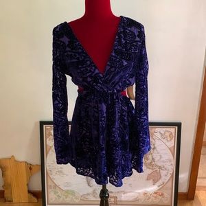 Tobi sexy wrap dress Size Medium NWT